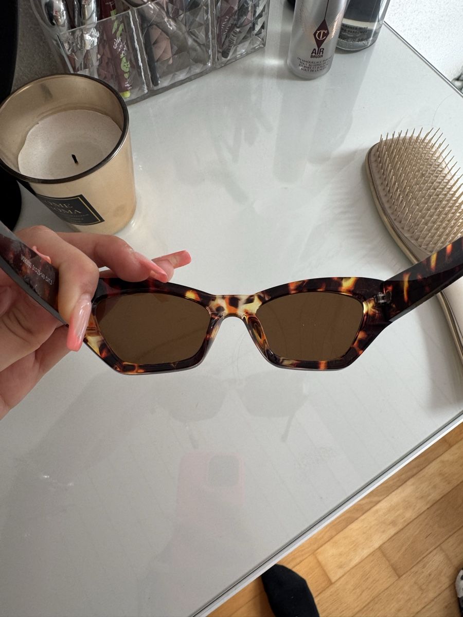 Lunettes & Verres: Sonnenbrille  – Neuf (Voir description) à Turgi par eiiinalem 2
