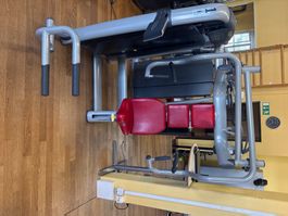 Technogym Chest Press Sel - Brustpresse - 300VB