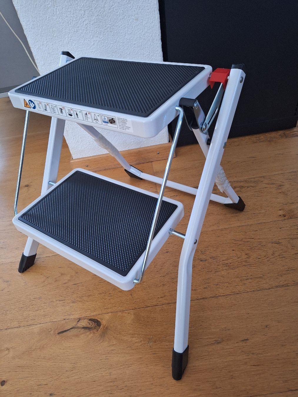 Scale: Stahl-Klapptritt Mini 2 mit 2 Stufen – Nuovo e nell'imballaggio originale da Staufen venduto da Finoeggel