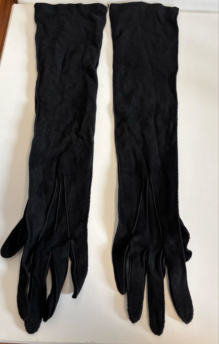 Guanti & manicotti: Bottega Veneta lange Handschuhe – Usato da Dietikon venduto da k.mirella