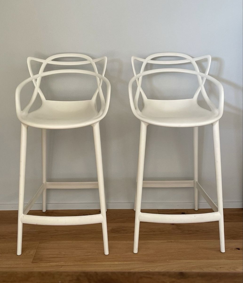 Seggioloni: 2x Original Kartell Masters Barhocker in weiss – Usato da Luzern venduto da Cyrill81