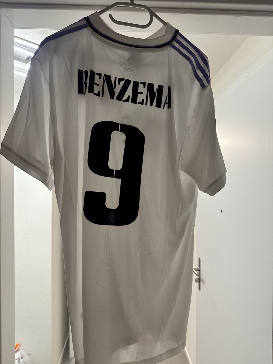 Real Madrid Canottiere & Pantaloni: Maillot Réal Madrid Benzema – Nuovo (secondo la descrizione) da Grancy venduto da arn_lmj6 1