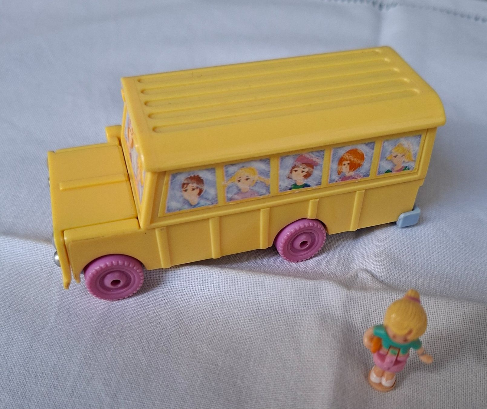 Polly Pocket Carillon: Polly Pocket 1996 Classroom on the go – Usato da Möhlin venduto da teddybaer8