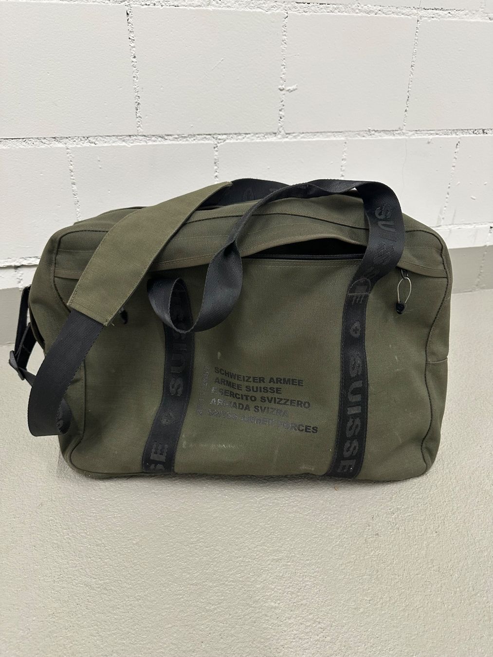 Armée suisse Sacs: Schweizer Militär F Sack / Tasche – D'occasion à Ebikon par Gaenggeliwaar