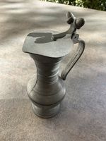 Antiker Zinnkrug mit Deckel und Zinnbecher