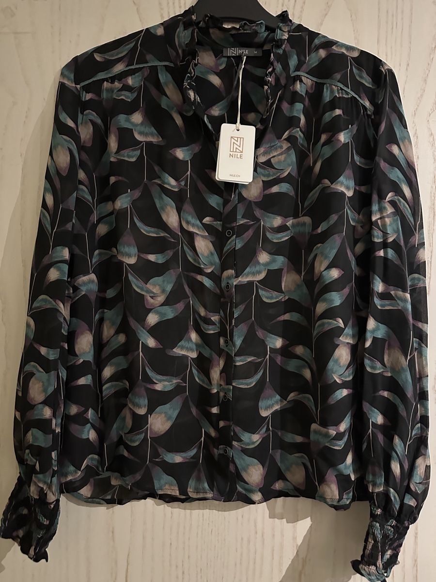 Nile Blusen: Nile Bluse M – Neu und originalverpackt aus Gerlafingen von Uragano