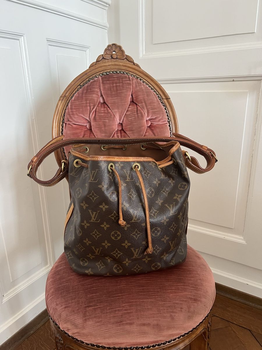 Louis Vuitton Borse da donna: LOUIS VUITTON Petit Sac Noe Monogram Canvas – Usato da Zürich venduto da Rehlia 1