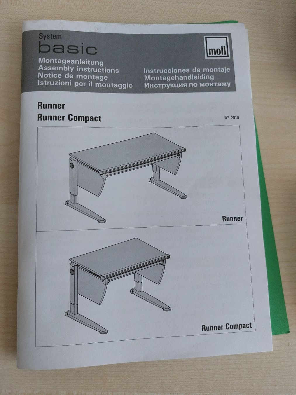 Moll Scrivanie: Tavolo da disegno Moll Runner Compact,  lampada e accessori – Usato da Rütihof venduto da Paparang 2