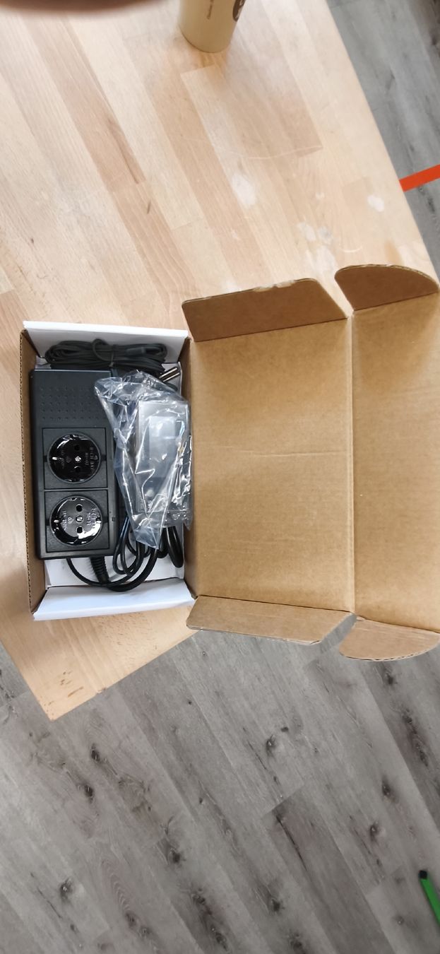 Componenti elettronici: TC-220 Day/Night Thermostat+Timer mit Steckerleiste – Nuovo (secondo la descrizione) da Bettlach venduto da Fam_2001 1