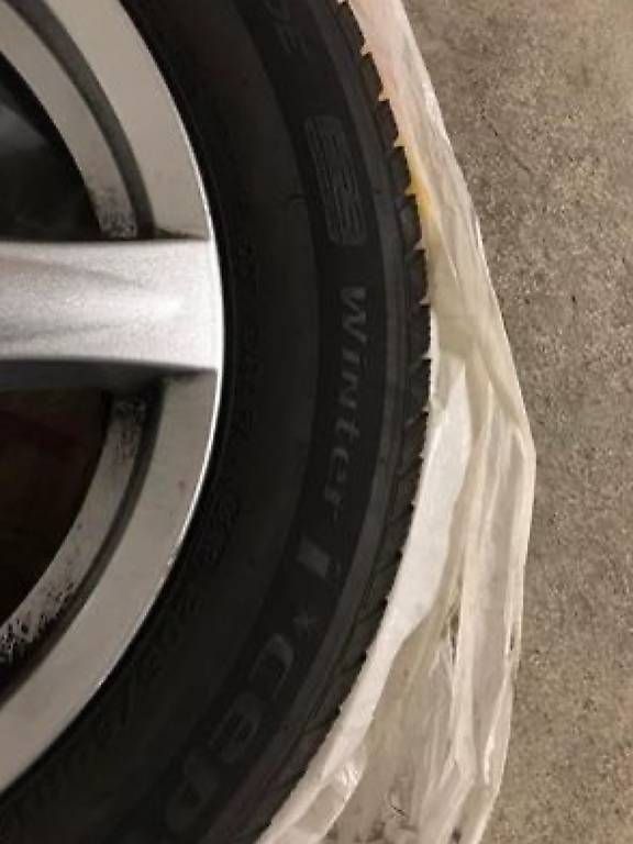 Altro in Scrittura & Disegno: Gomme invernali  – Usato da Bedano venduto da Polluska28 1