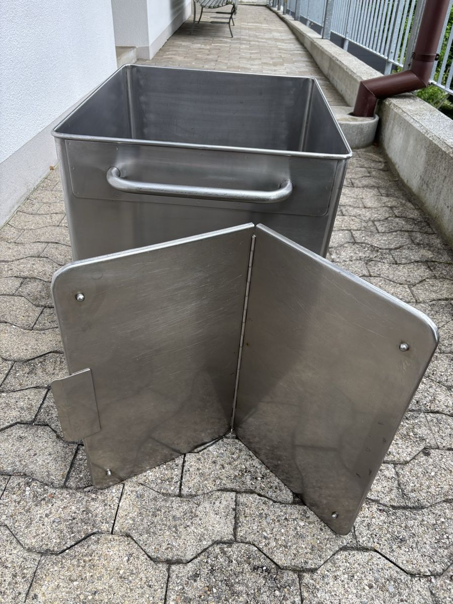 Contenitori edile: Edelstahlbehälter massiv ca.180 Liter – Usato da Büron venduto da Singer19 9