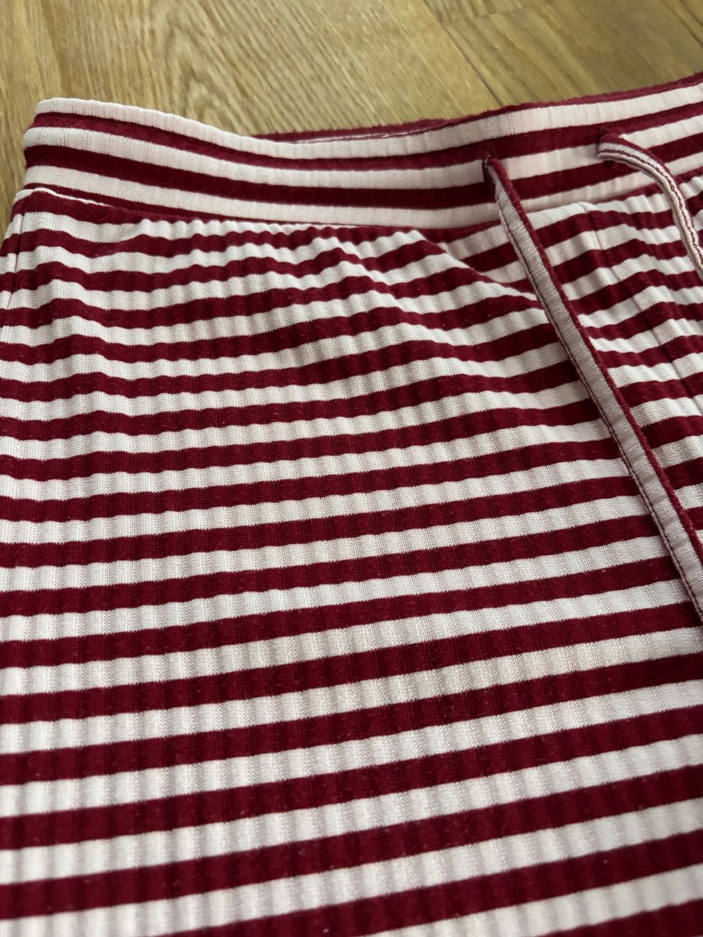 Pieces Pantaloni: Gestreifte Hose – Usato da Kriessern venduto da oli_ly5v 1