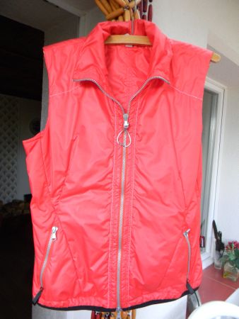 gilet rouge sans manche Autark
