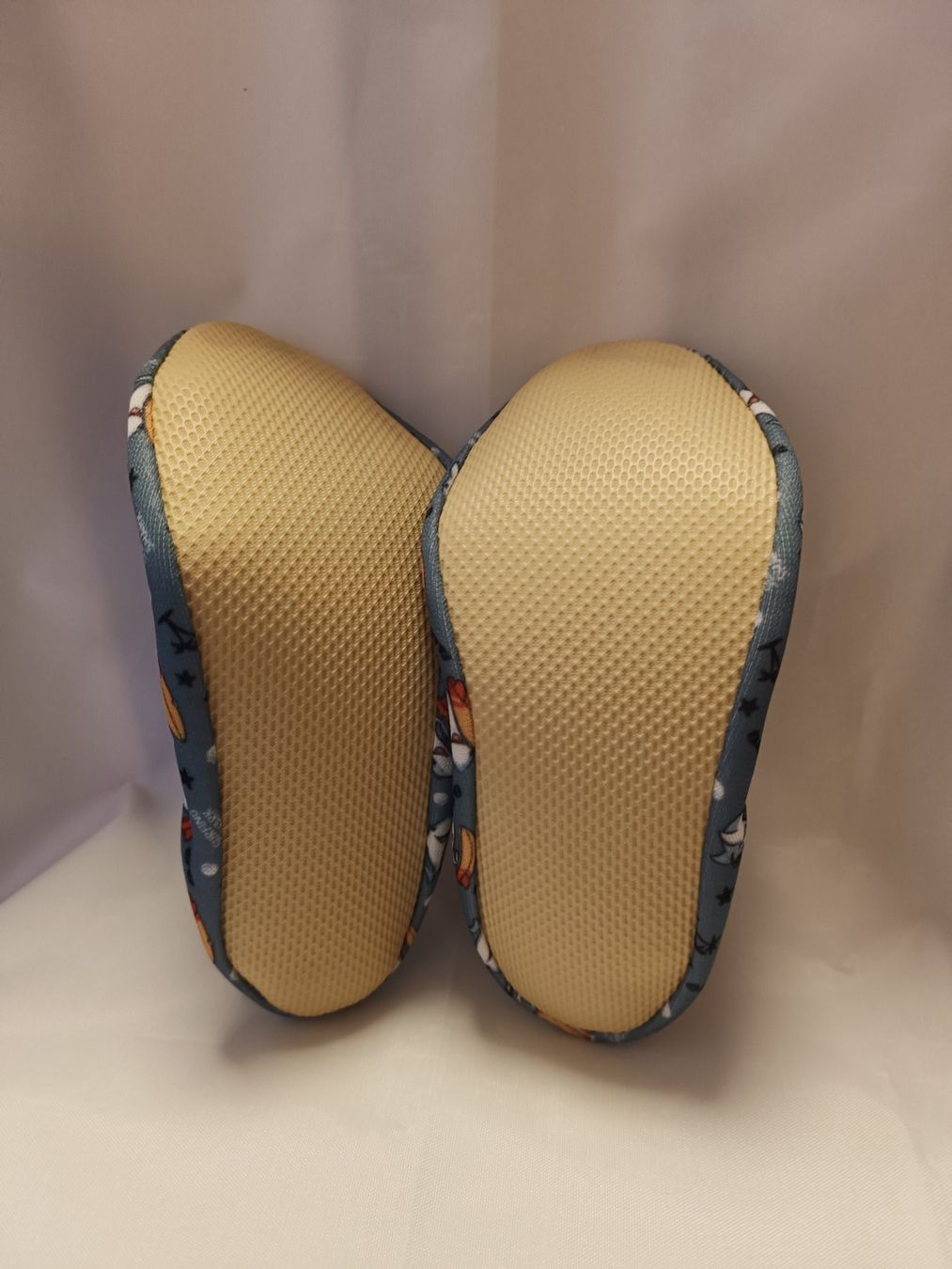 Dosenbach Schuhe für Jungen: Cupcake Couture Turnschläppli Gr 27 Kinder Hai – Neu (gemäss Beschreibung) aus Oberhofen Thun'see von cri_6md2 1