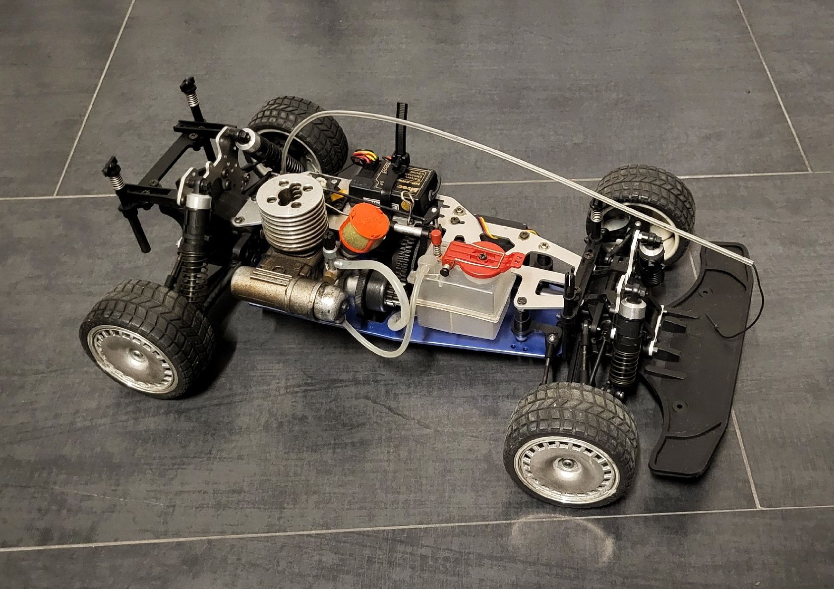 Kyosho Modellismo RC: KYOSHO 1/10 4 WD – Usato da islikon venduto da mir_8cbw 3
