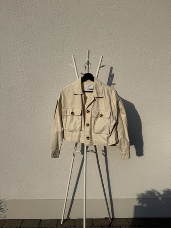 Bershka Jacke beige Grösse XS