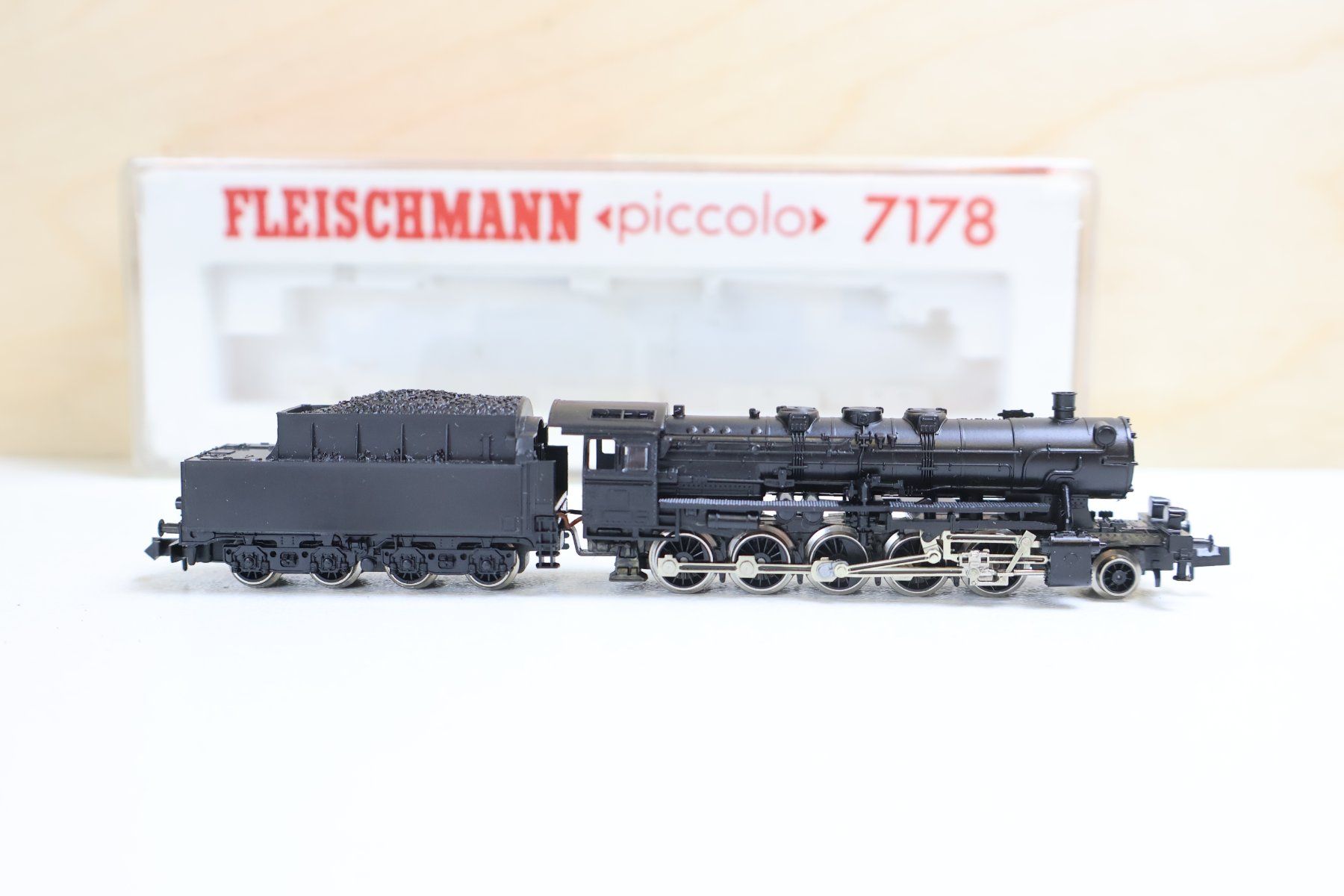 Fleischmann Modellini di ferrovie: Fleischmann ÖBB grosse Dampflok 7178 - Spur N – Usato da Winterthur venduto da Monstera 5