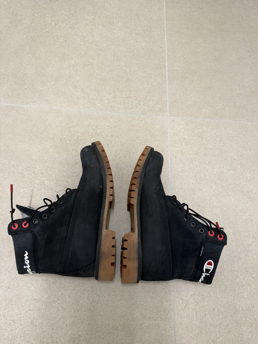 Timberland Scarpe da uomo: Timberland Boots Schwarz 41.5 – Nuovo (secondo la descrizione) da Stalden (Sarnen) venduto da nicoemmenbronx 1