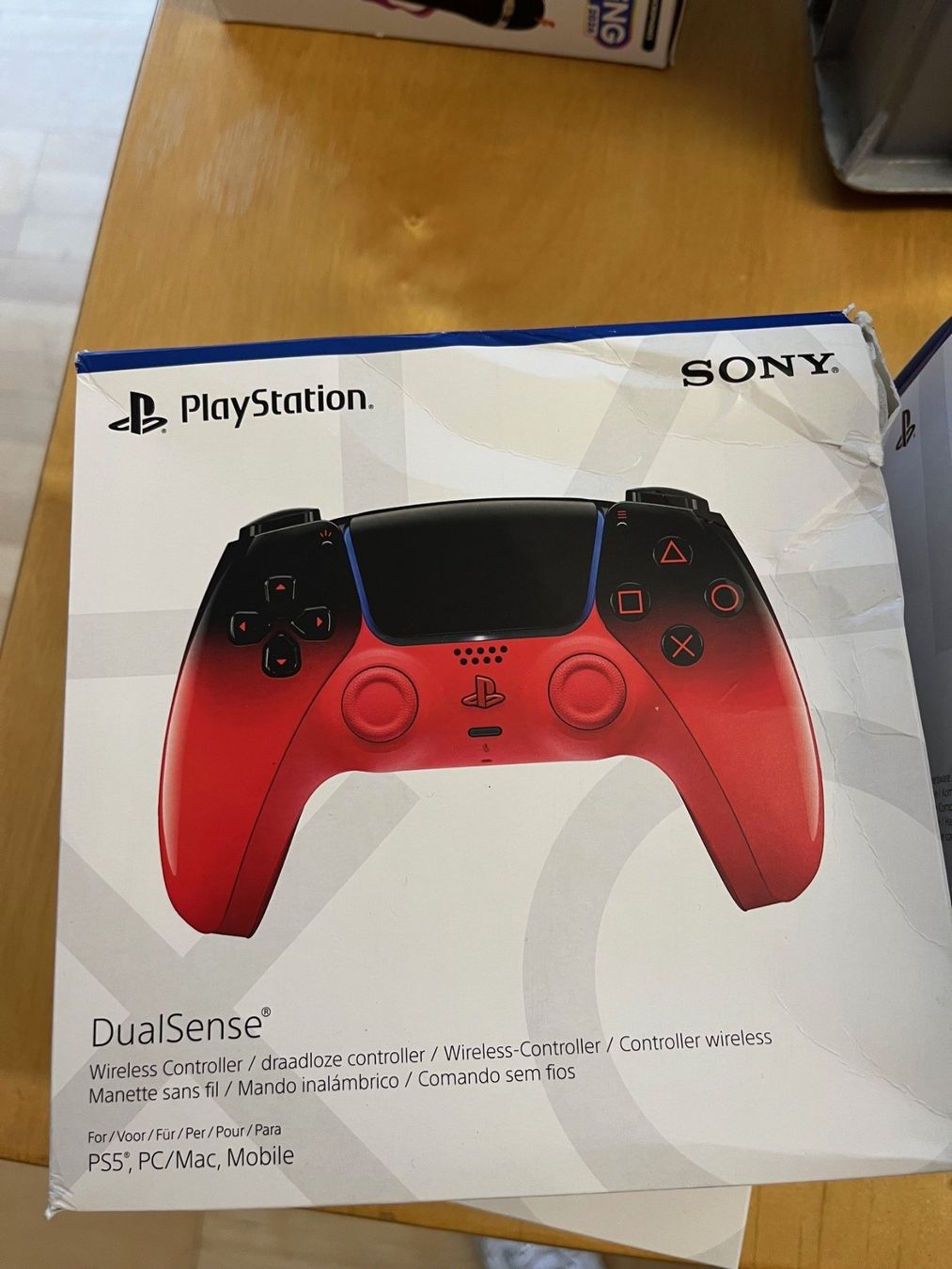 Controller: PlayStation5 Controller DualSense V3 Hyperpop Techno Red – Neu und originalverpackt aus Bäch SZ von 24MusicAuktionen 2