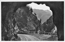 Lukmanierstrasse und Medelser Schlucht (GR