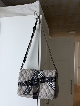 Roccobarocco gesteppte Schultertasche