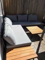 Gartenlounge Ecksofa mit Holztisch gebraucht 260x260cm