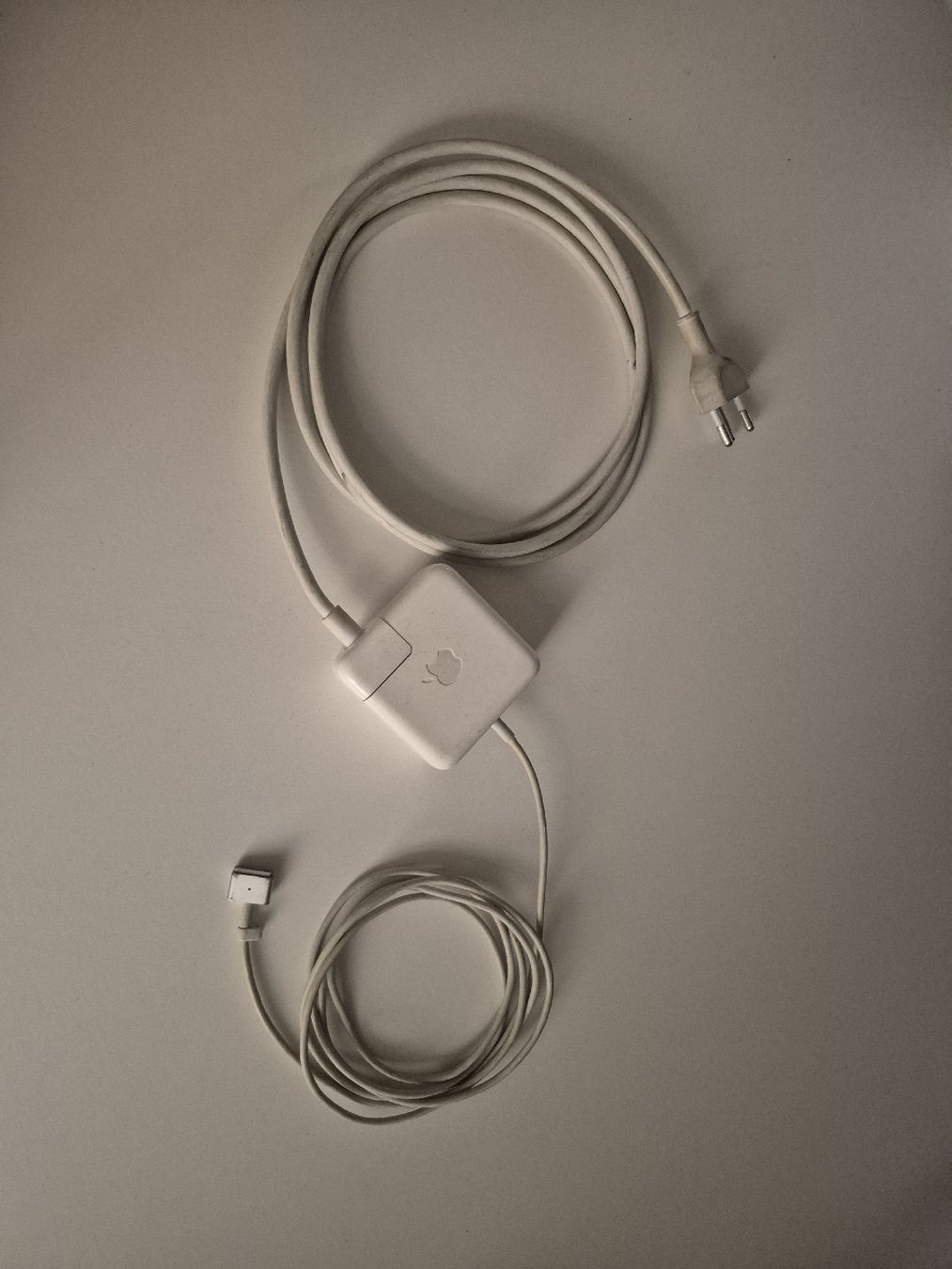 Apple Ladegerät: Apple Kabel 14.85V, 3.05A – Gebraucht aus Winterthur von CMR1190