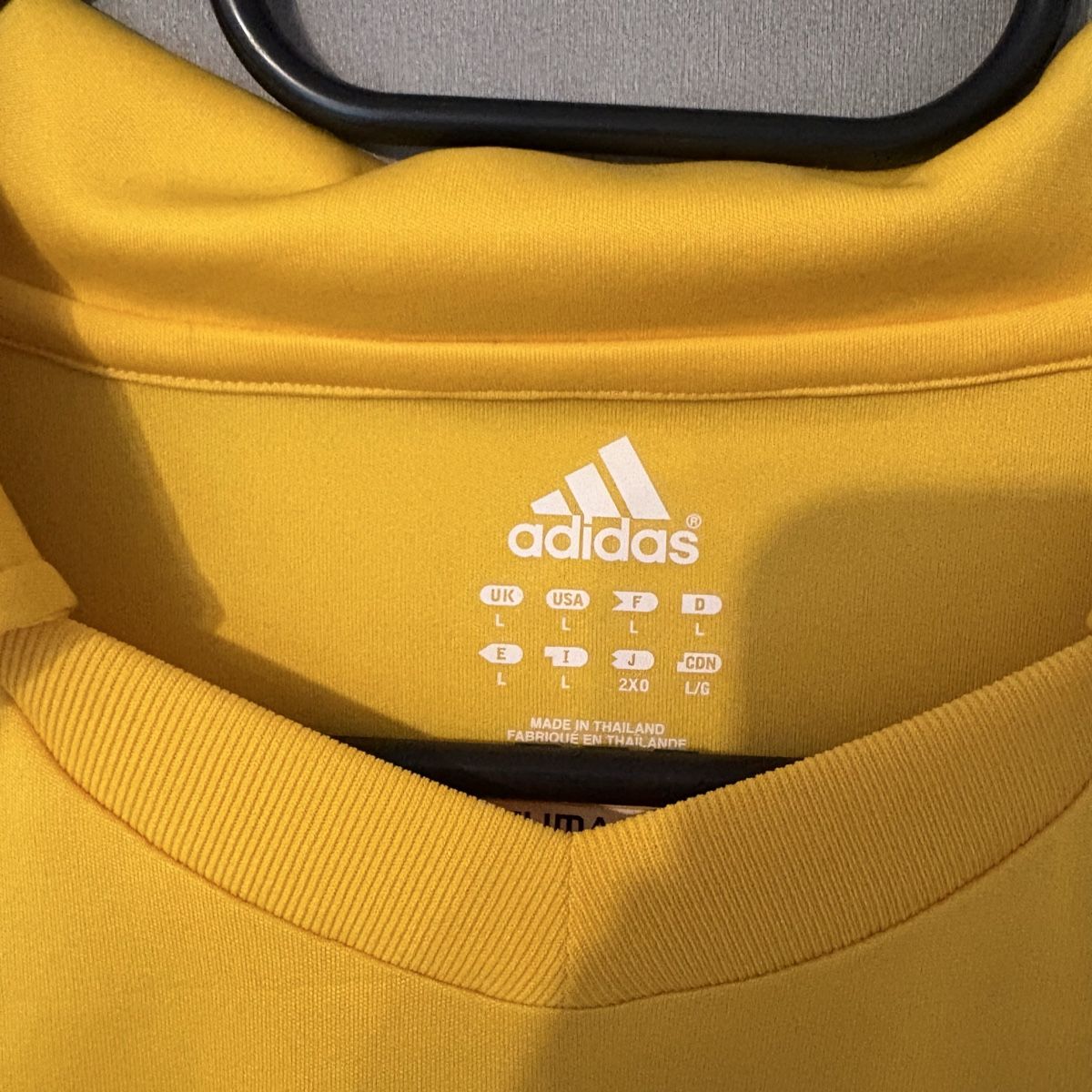 Adidas Canottiere & Pantaloni: Grasshoppers Trikot Adidas Zuber – Usato da Winterthur venduto da LaBodega 2