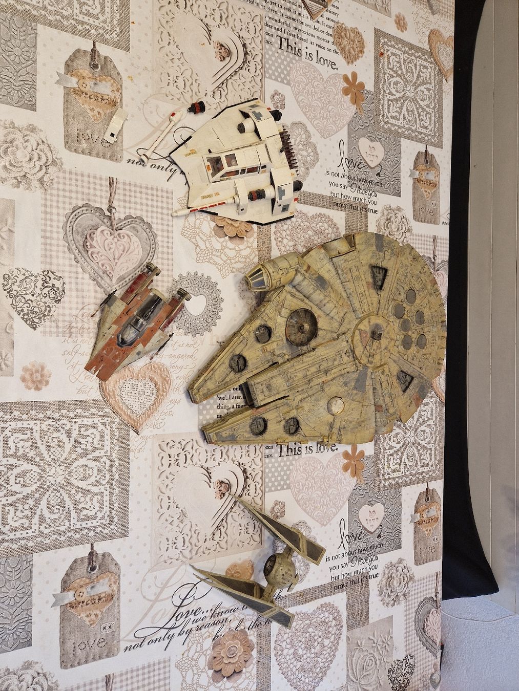 Star Wars Spielzeuge: Star Wars Modelle Raumschiffe Millenium Falke, Snowspeeder – Gebraucht aus Glis von mic_2ht8