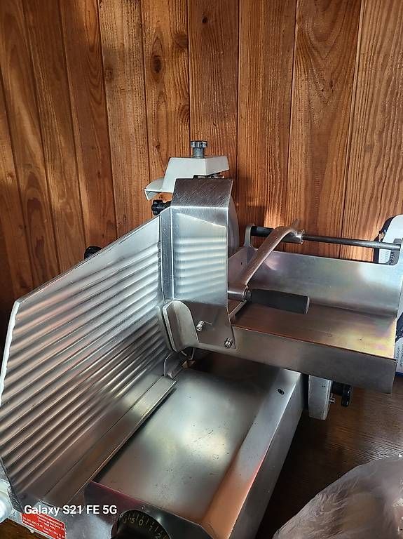 Elettrodomestici da cucina: Aufschnitmaschine – Usato da Ettiswil venduto da Jogy-Yogj-2015