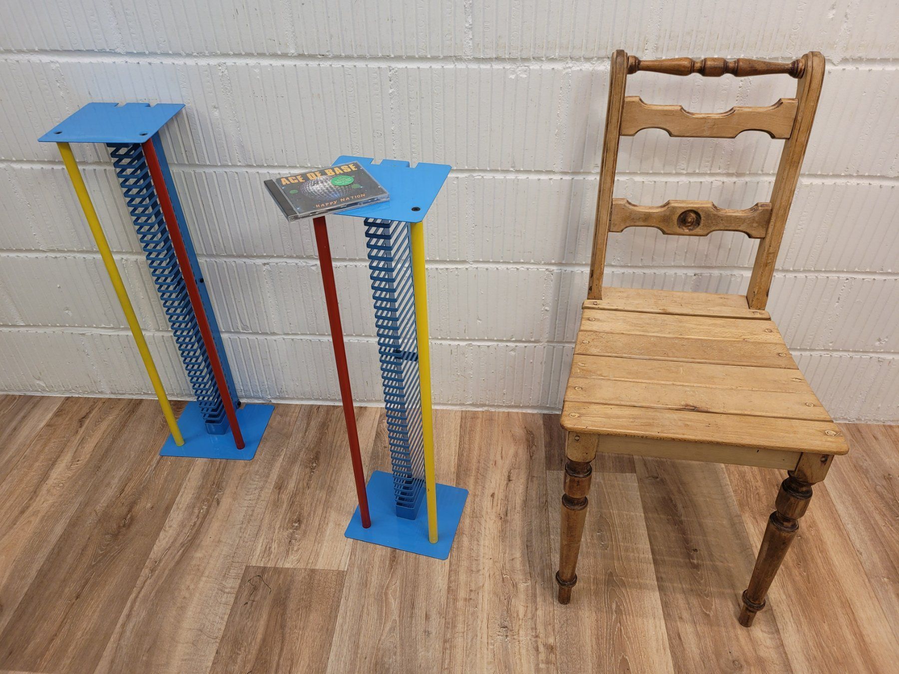 Racks & Cavalletti: 2x Memphis Style CD-Ständer CD-Rack Metall Postmodern 1980 J – Usato da Nottwil venduto da Wondewa-Shop 6