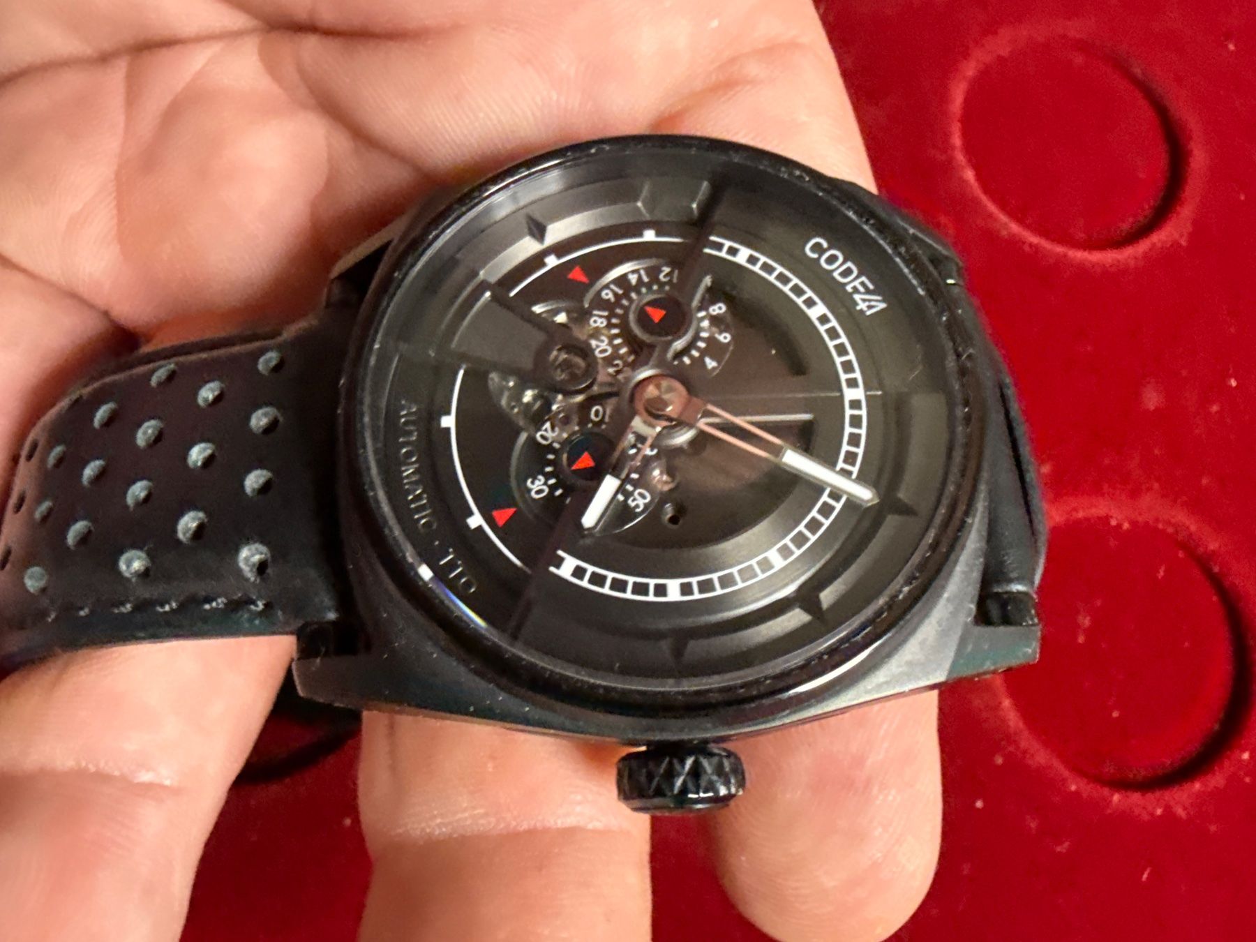 Orologi: Code 41 Automatic 42 mm Gepflegt – Usato da Pfeffingen venduto da Allhandelklgwatches 1