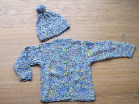 Strickjacke mit Strickmütze Gr. 92/98