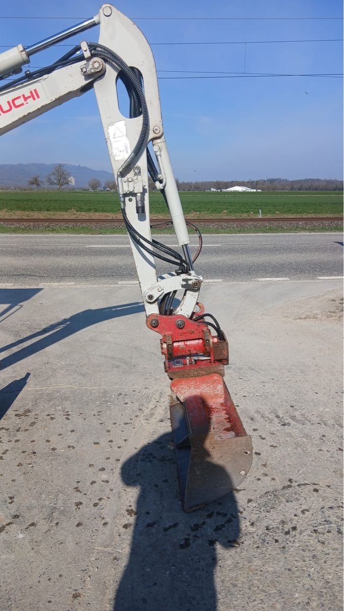Takeuchi Escavatori: Bagger 1,6 Tonnen Takeuchi TB 216 – Usato da Niederbipp venduto da baggerch 3
