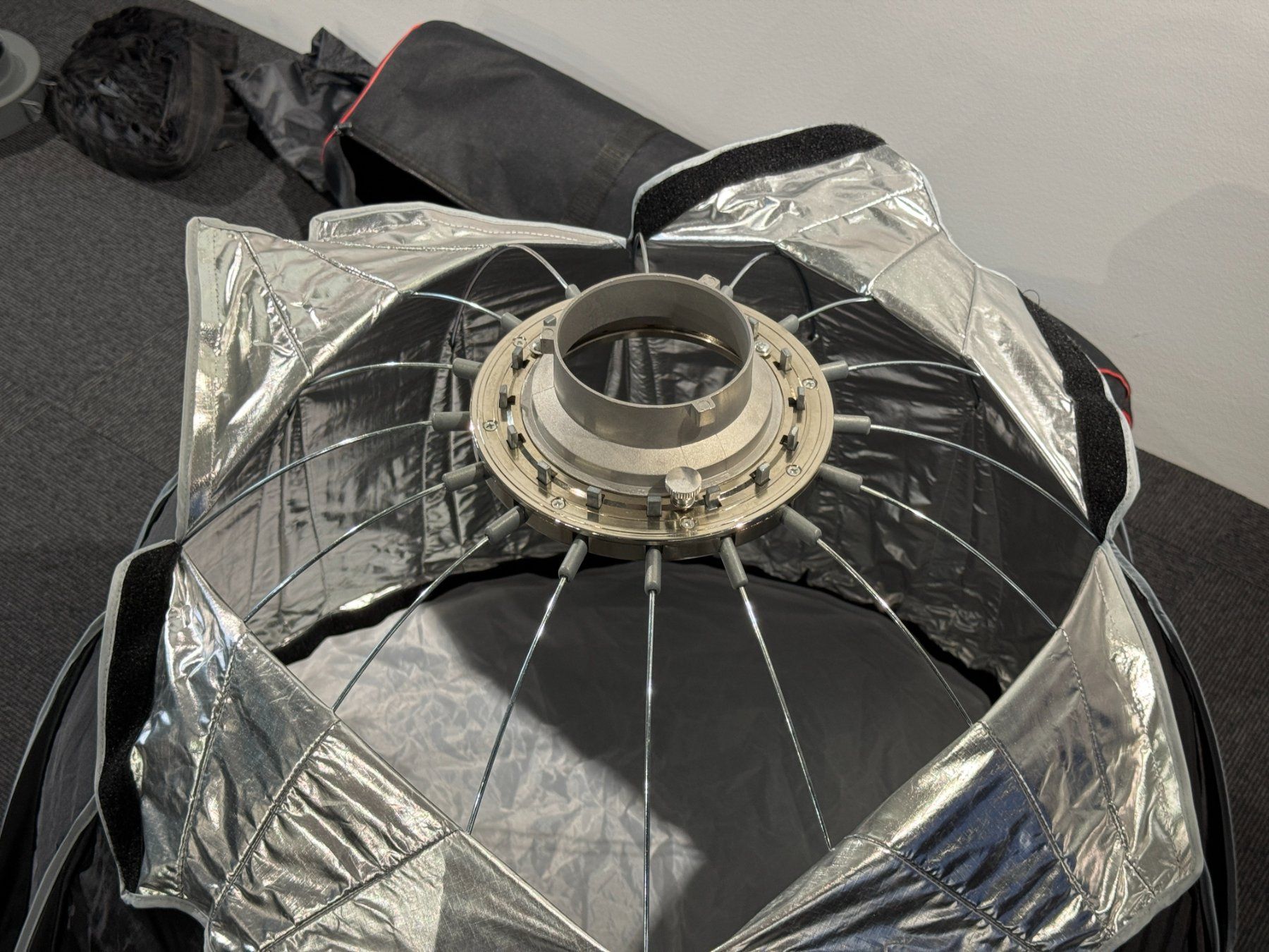 Aputure Lampen: Aputure Light Dome II | 89cm | Set inkl. Grid – Gebraucht aus Chur von eurostile 3