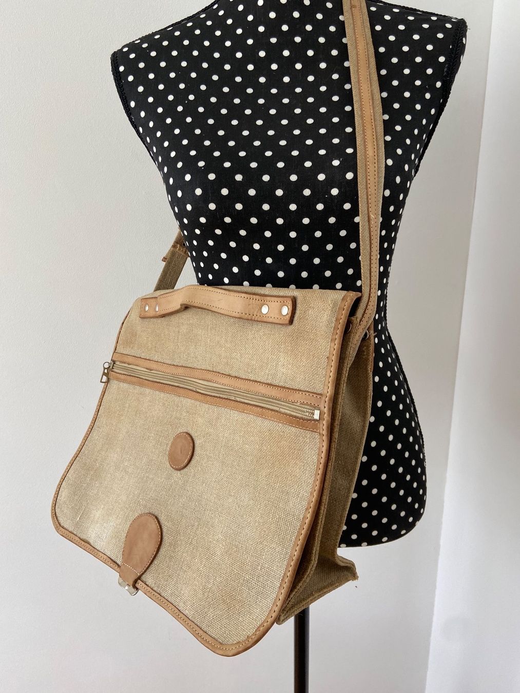 Borse: Leinen Ledertasche mit Umhängegurt – Usato da Zürich venduto da enjoyxvintage 2