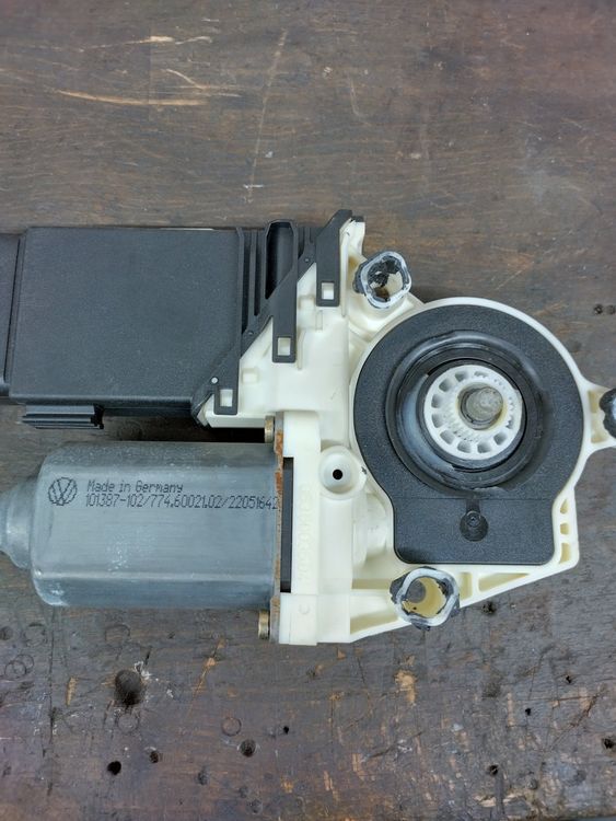 Serrure De Porte Avant Droite Pour VW Golf 4 Bora Passat - Avec Verrouillage Centralisé | Ref 3B1837016A