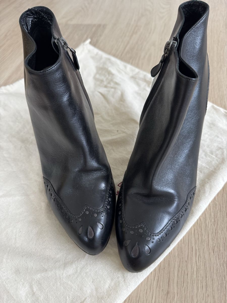 Salvatore Ferragamo Chaussures femmes: Stiefeletten von Ferragamo, Grösse 39,5 – D'occasion à Killwangen par was.sharp