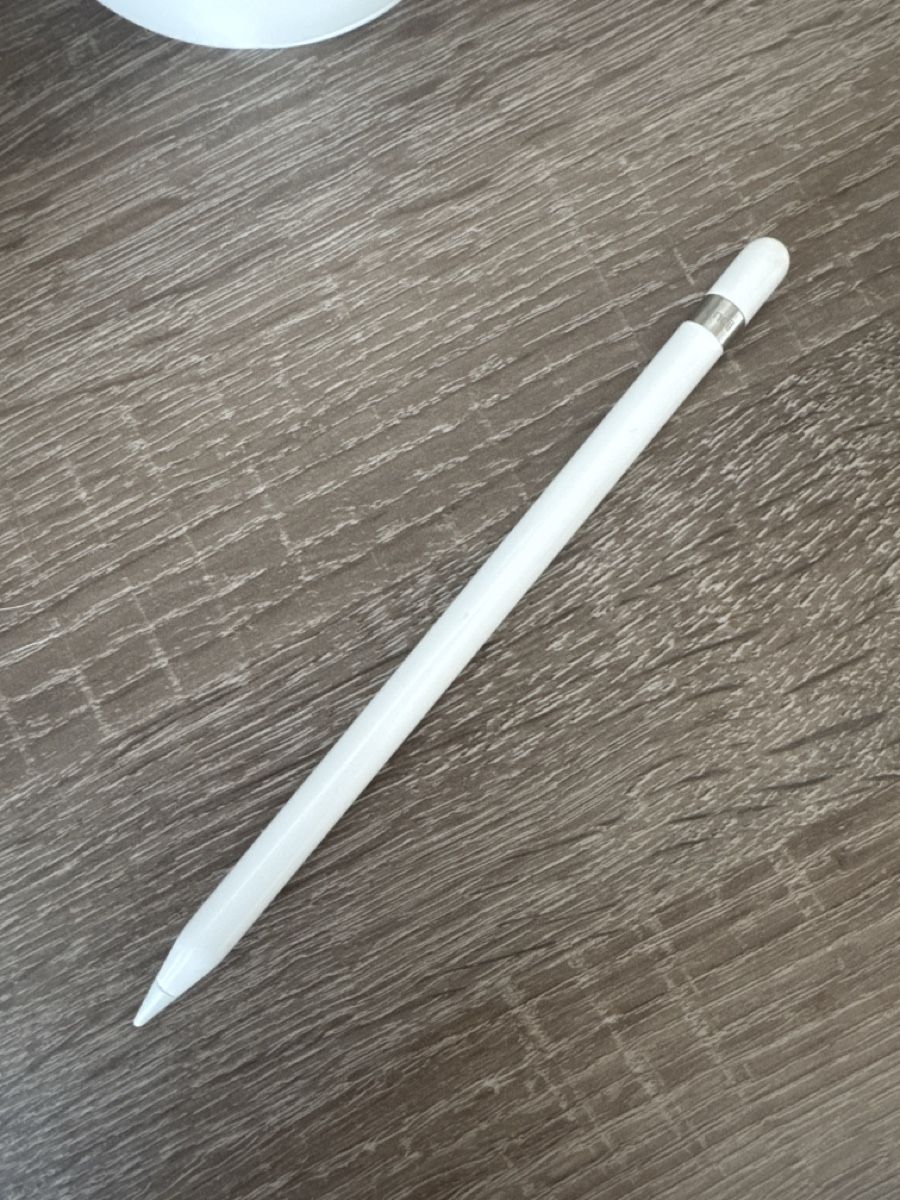 Apple Crayons, crayons de couleur & craies: Apple Pencil 1st Gen  – D'occasion à Wil SG par eid_m7ks