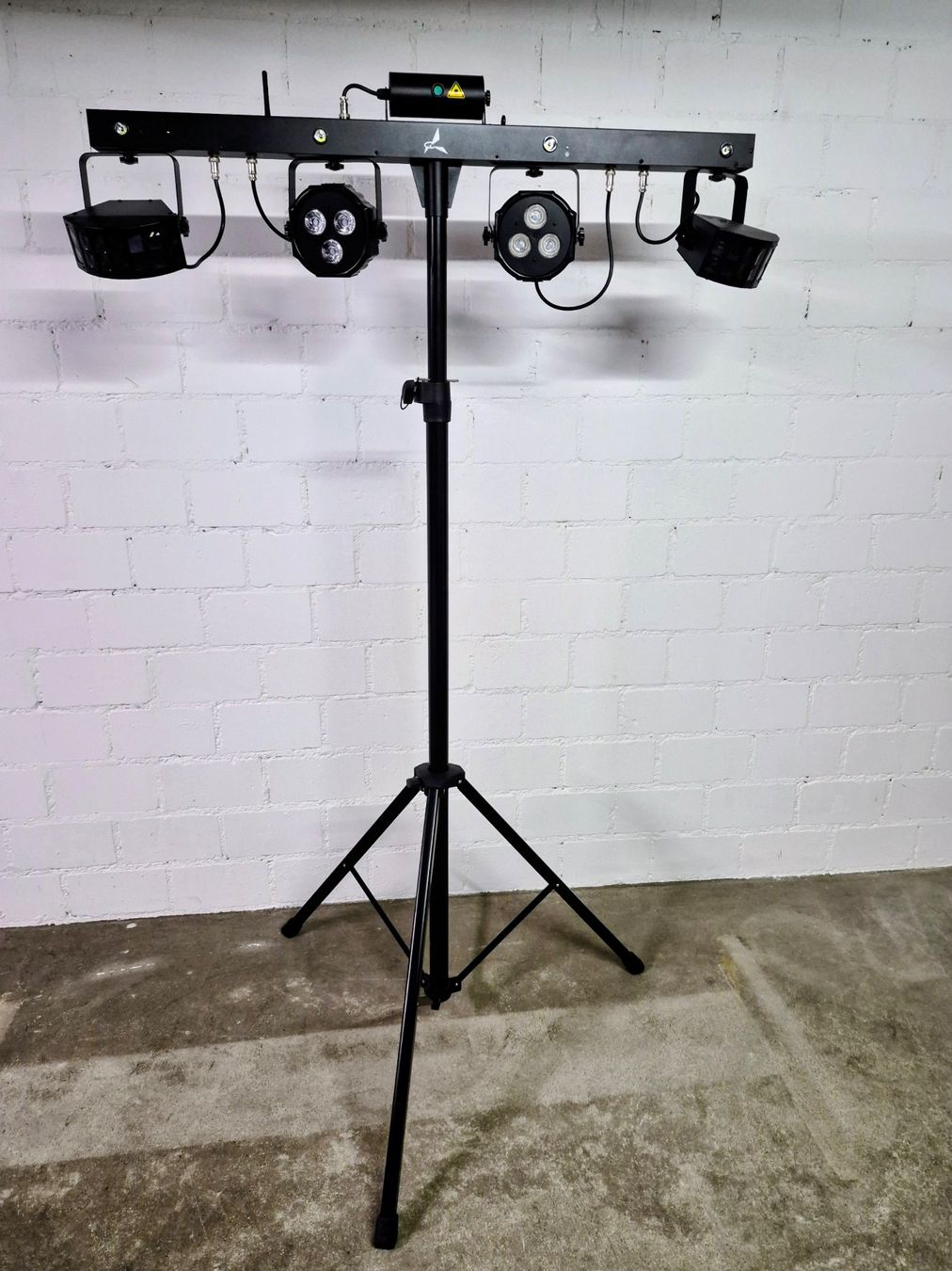 Showtec Lampade: LED KLS Laser Bar Lichteffektleiste – Usato da Holziken venduto da Keybo 1