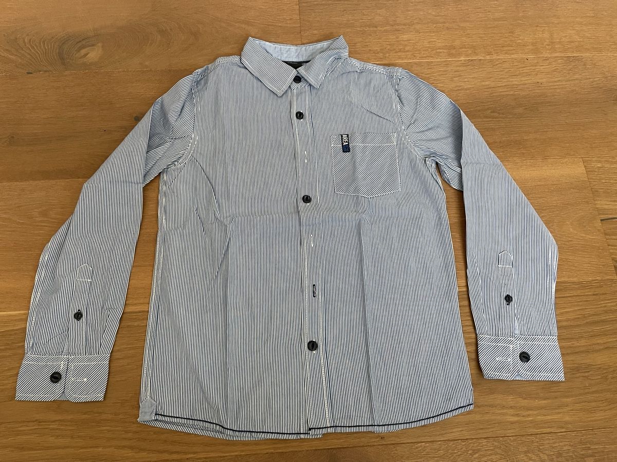 Hemden, T-Shirts & Polos: Hemd – Gebraucht aus Aarwangen von erd_ngx8