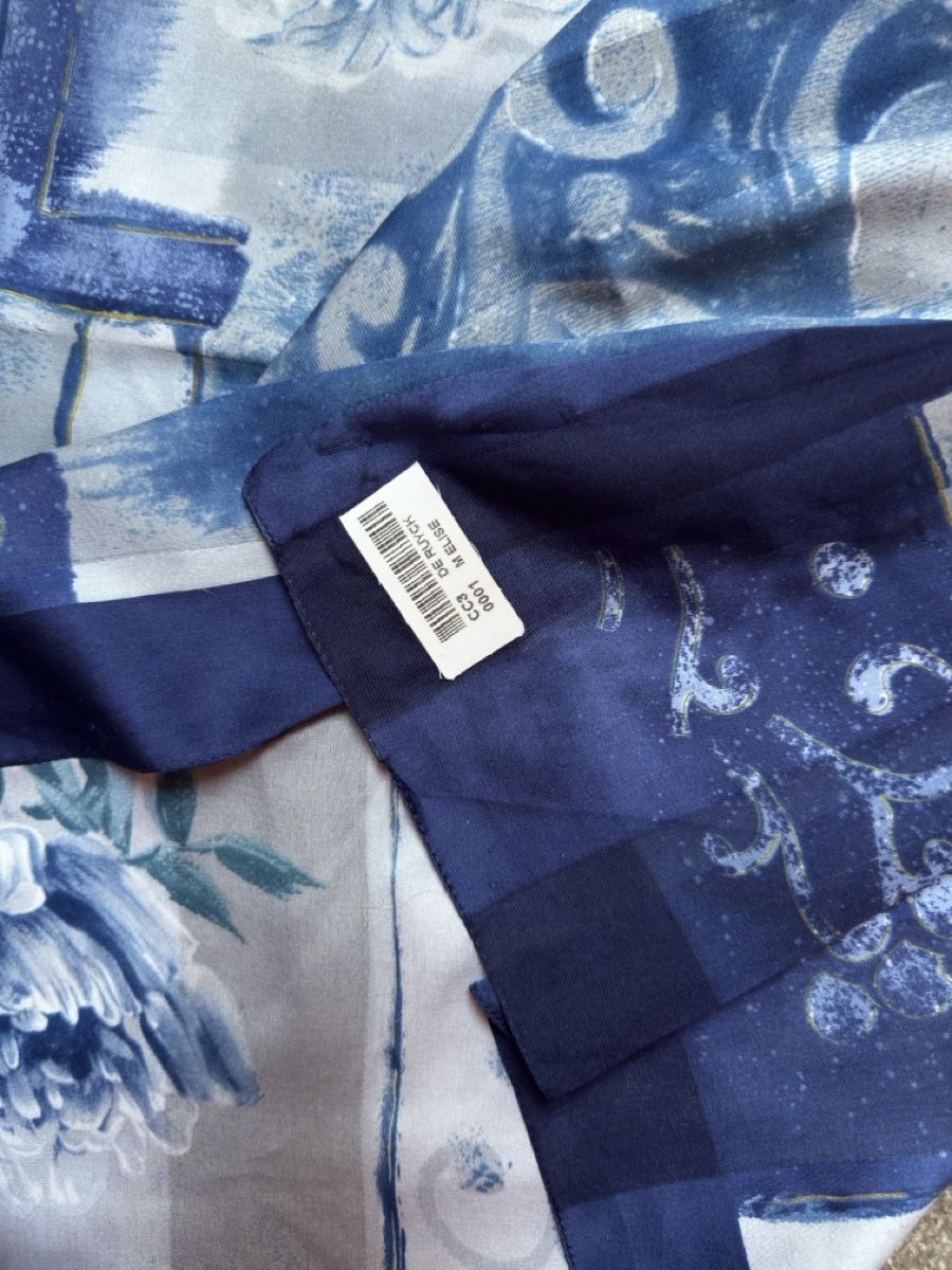 Foulard & Sciarpe: Foulard vintage en polyester 84x87 – Usato da Vuippens venduto da Anna_as 3