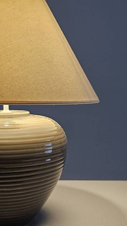 Lampade: Grosse Tischlampe – Usato da Emmen venduto da nde_b8kw 1
