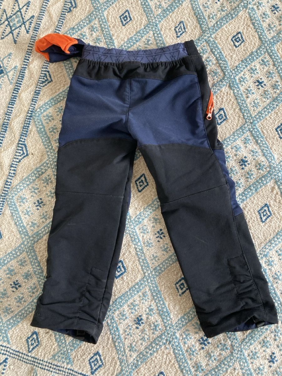 Decathlon Pantaloni: Softshellhose von Quechua 3-4 Jahre/ 96-102cm – Usato da Münchenstein venduto da nuk2018 1