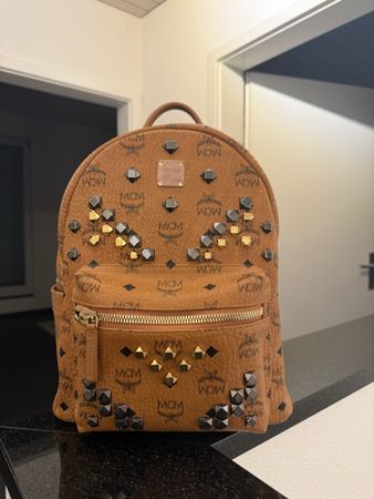 MCM Rucksack mit Nieten in Braun - Top Zustand!