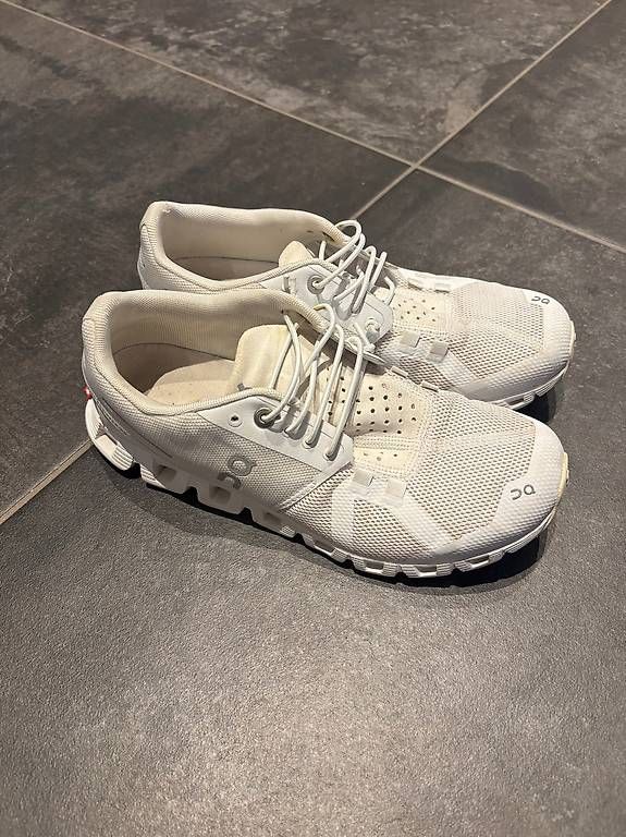Scarpe da donna: On Laufschuhe Damen – Usato da Kriessern venduto da Olifribi 1