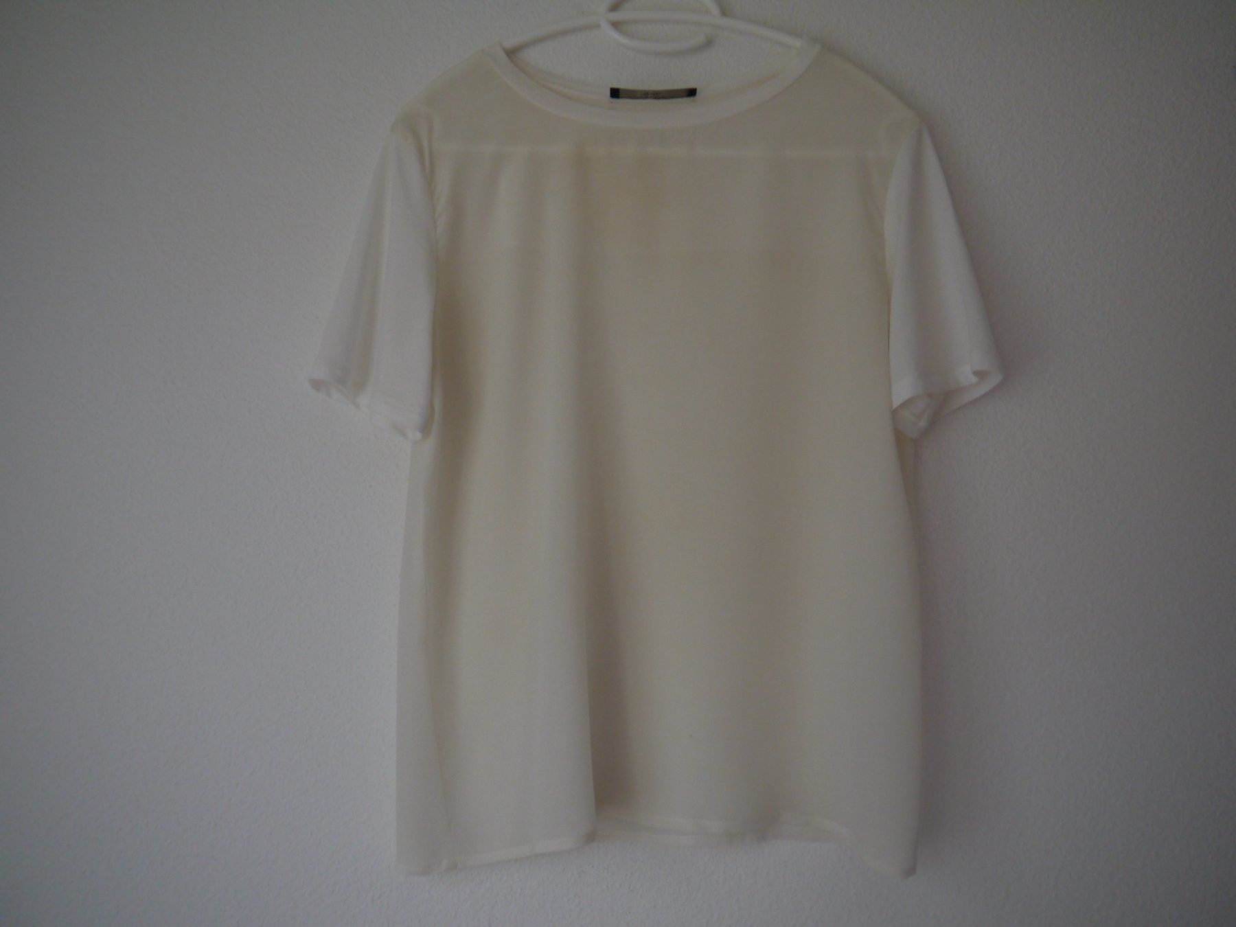 Max Mara T-shirt: WEEKEND Max Mara -T-Shirt / Bluse aus Seide – Usato da Hagendorn venduto da Blaf