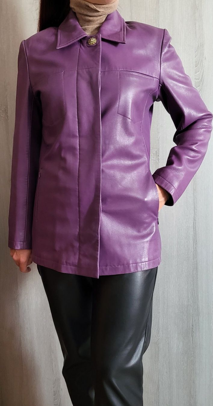 Giacche: Veste en cuir. – Nuovo (secondo la descrizione) da Neuchâtel venduto da wikit