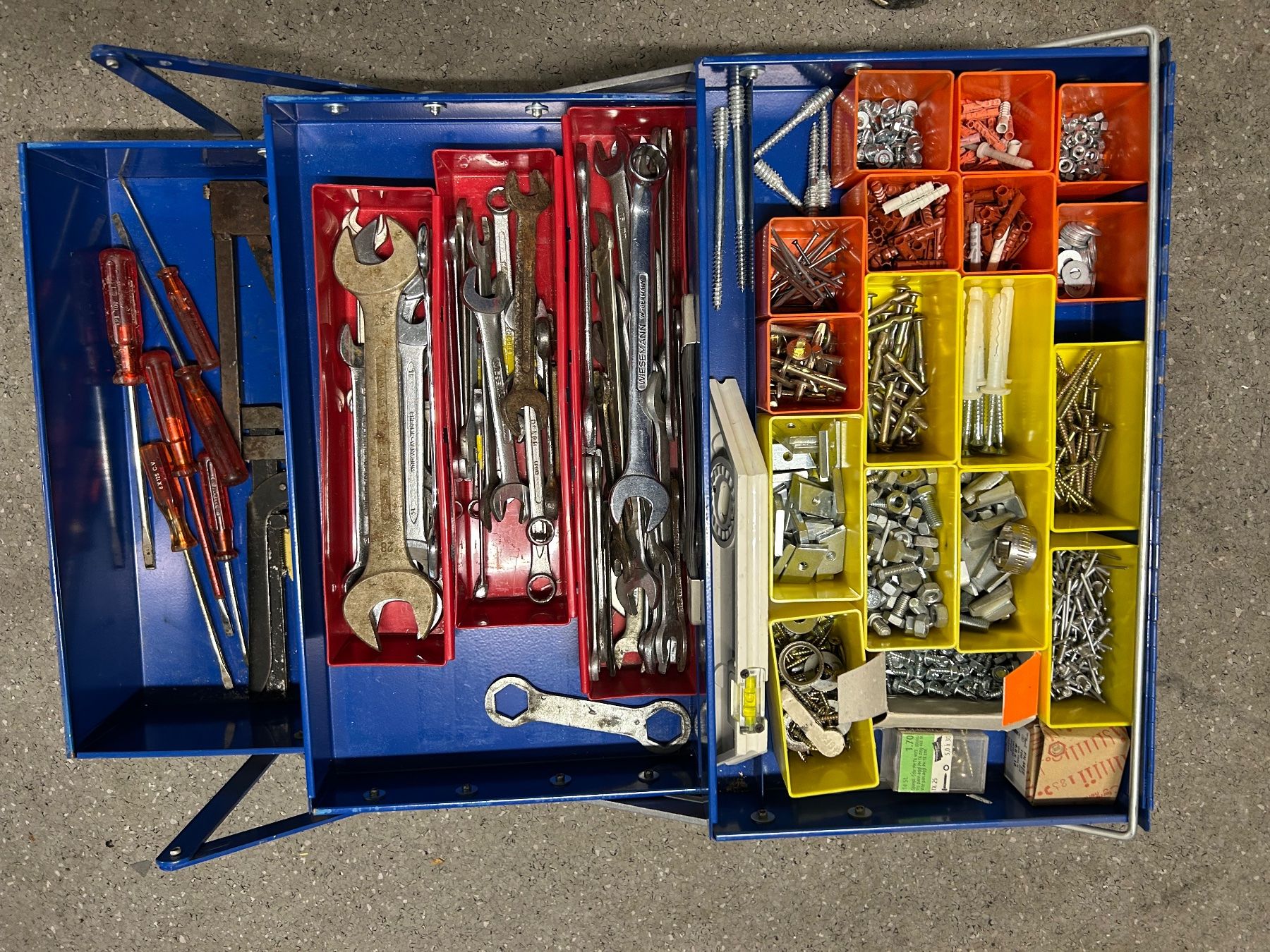 Alle Werkzeuge: Sortimo, blau Werkzeugkasten mit Schlüssel – Gebraucht aus Birr von antigo1