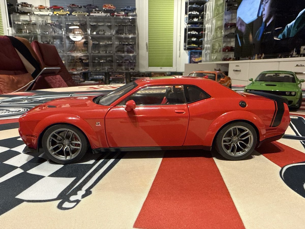 Dodge Modellini d'auto: Dodge Challenger SRT Demon, rot, Modellauto, 1:18, Top! – Nuovo (secondo la descrizione) da Basel venduto da Zomeg